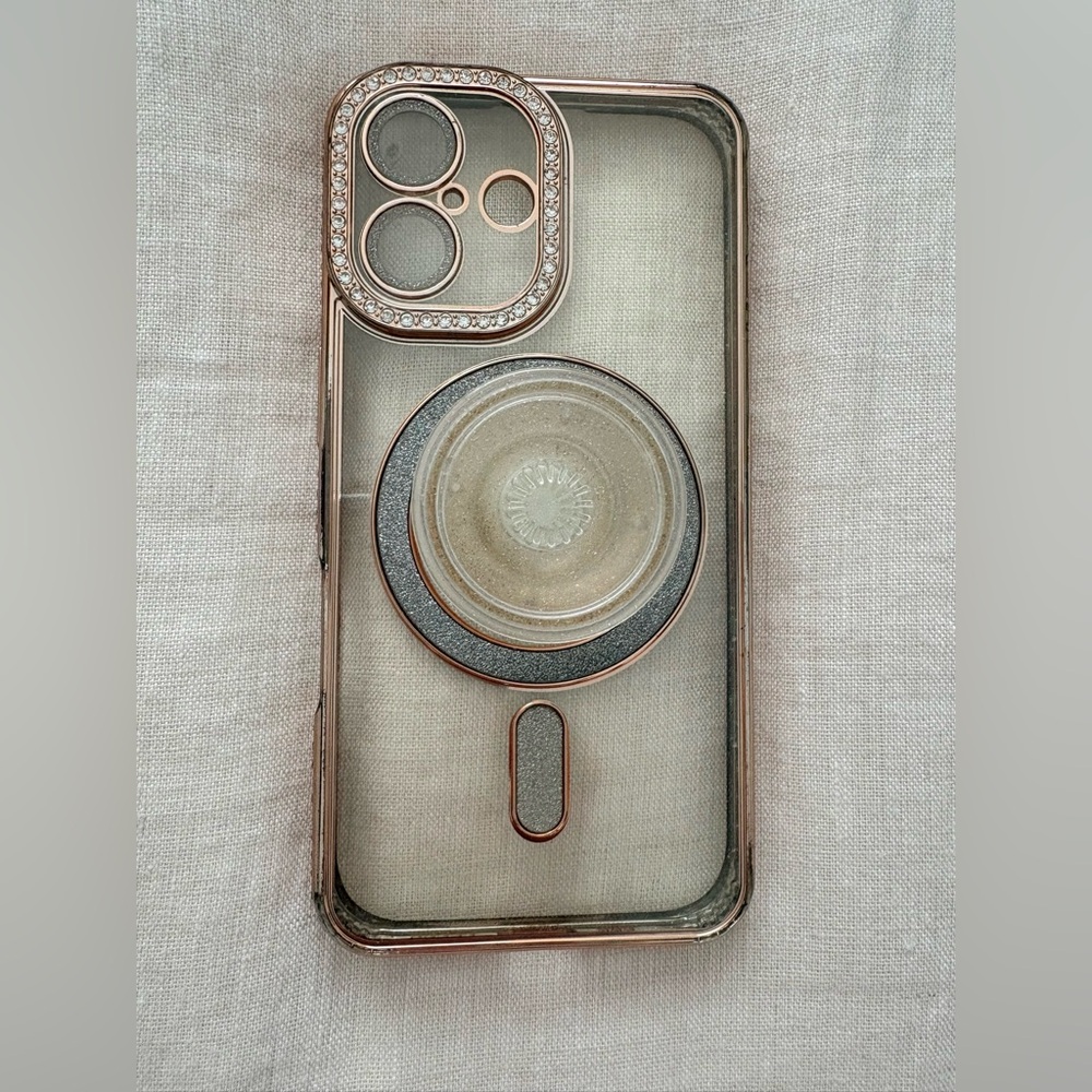Elegant Rose Gold IPhone 16Case